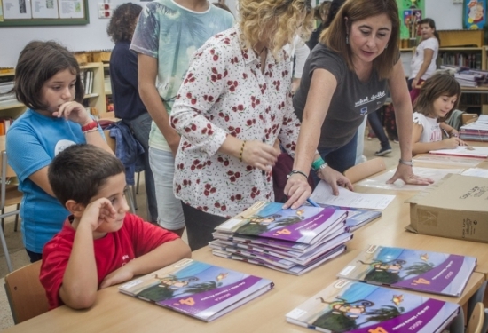 Foment dels espais d’intercanvi de llibres i la socialització de llibres de text als centres educatius