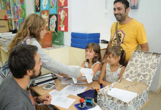 Foment dels espais d’intercanvi de llibres i la socialització de llibres de text als centres educatius