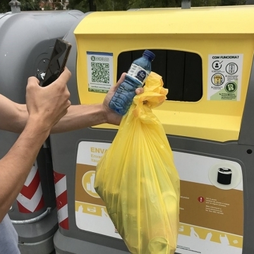 La iniciativa ‘Reciclos’ incrementa un 25% les tones d’envasos lleugers recollits selectivament a Sant Boi
