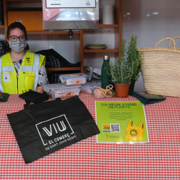 Sant Joan Despí fomenta la reducció de bosses d’un sol ús als mercats municipals