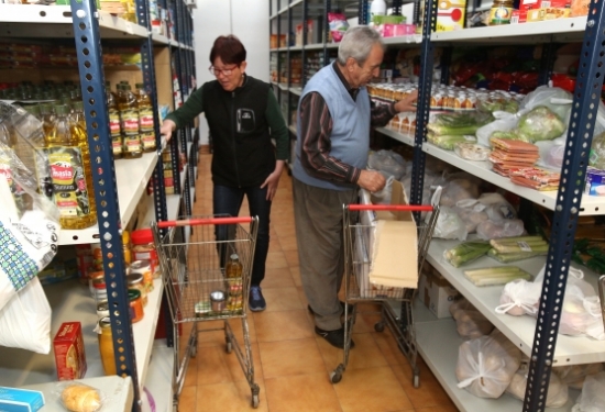 Implementació de mesures per a millorar els circuits d’aprofitament d’excedents alimentaris als mercats i supermercats