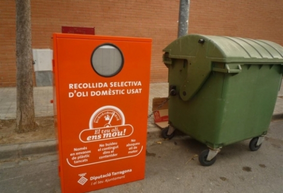 Imatge 1 de la galeria de l’actuació Realització de la recollida d’oli vegetal domèstic usat