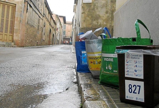 Imatge 1 de la galeria de l’actuació Plec tipus de prescripcions tècniques per a la contractació del servei de recollida i transport de residus municipals amb sistema porta a porta